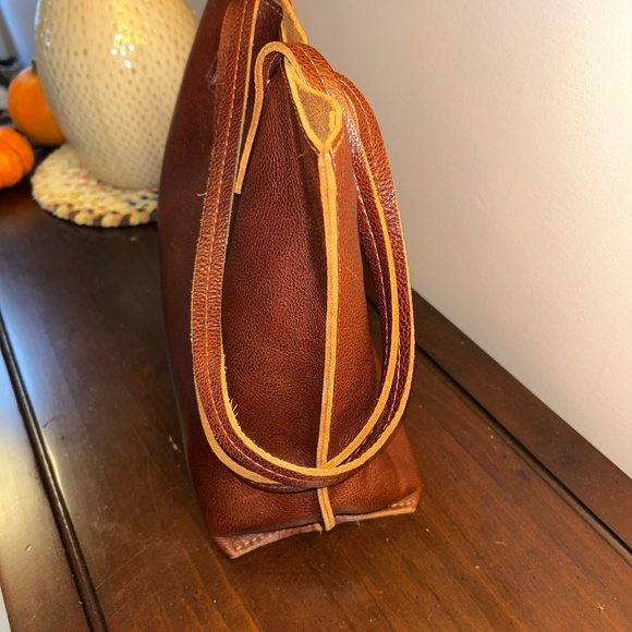 Portland Leather Goods medium August Tote in Nutmeg - Picture 5 of 12